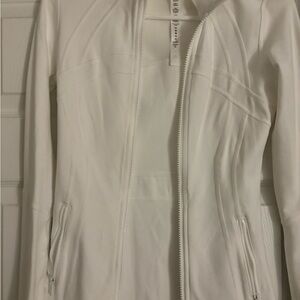 Lululemon define white